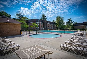 Oakton Park Apartments Kid Pool
